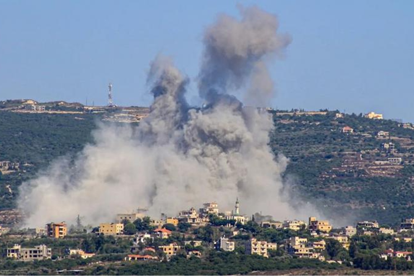 Lübnan'da şehit sayısı 3 bin 185'e ulaştı