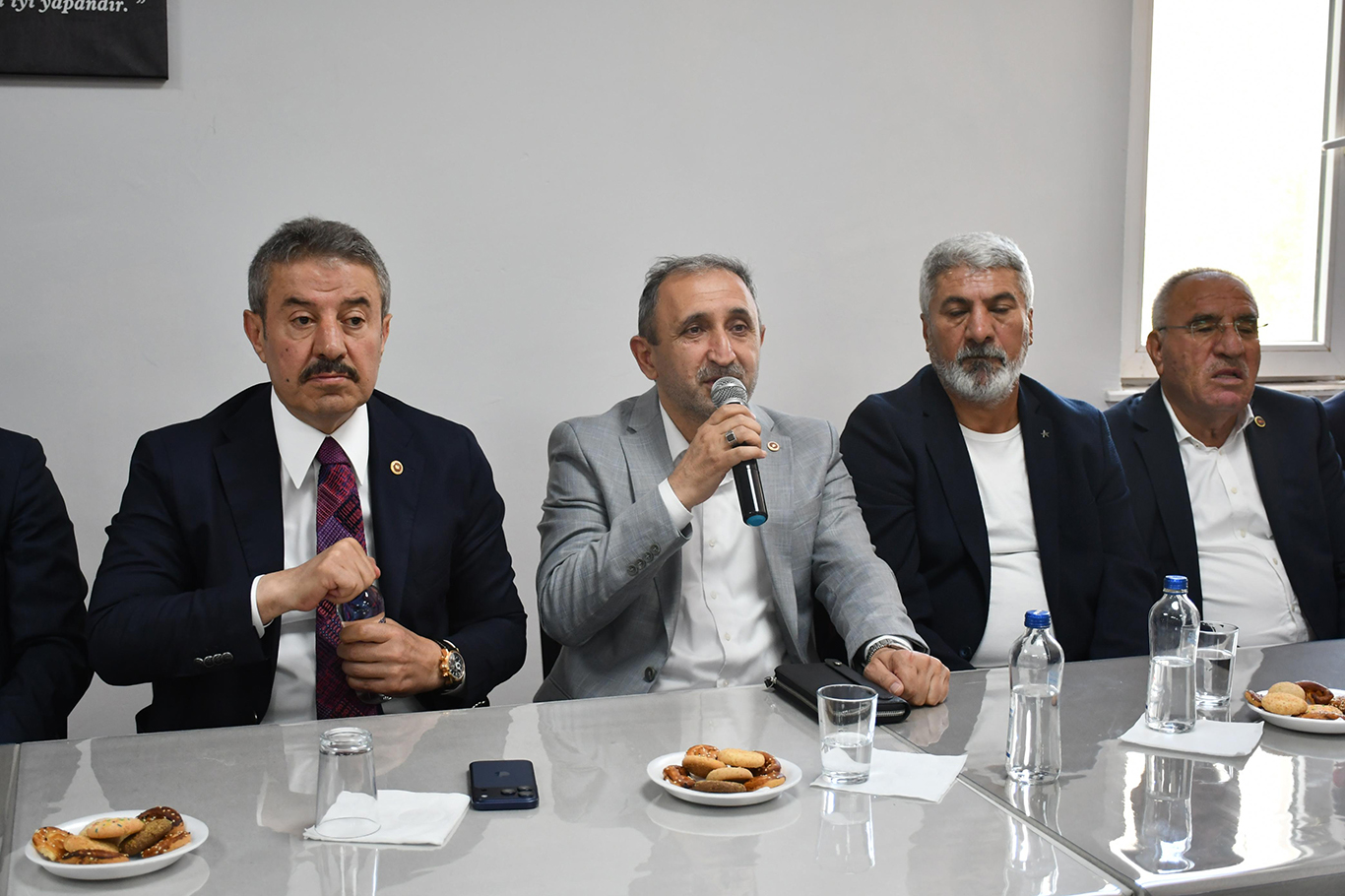 HÜDA PAR Milletvekili Demir, idil'de resmi bayramlaşma programına katıldı
