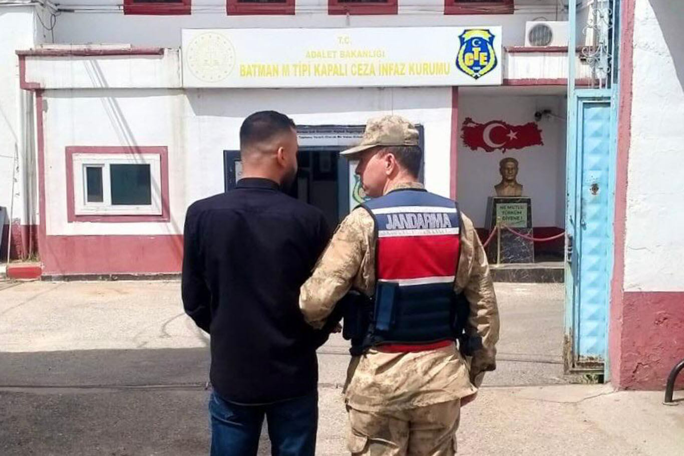 Batman'da hapis cezası bulunan 15 firari yakalandı