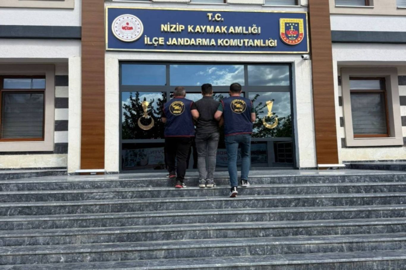 Gaziantep'te kesinleşmiş hapis cezasıyla aranan 2 hükümlü yakalandı