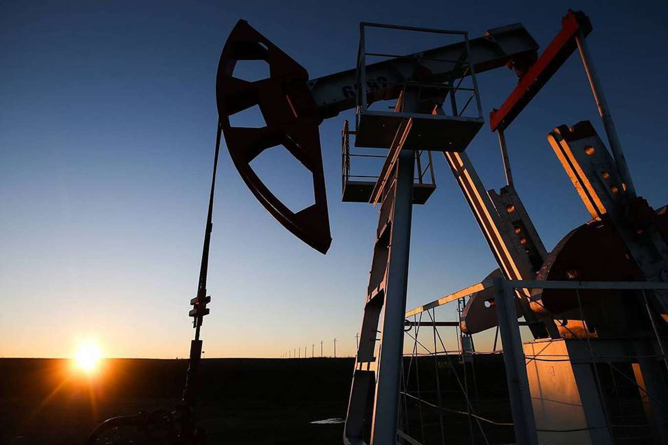 Orta Doğu’da ateşkes umudu petrol fiyatlarını düşürdü