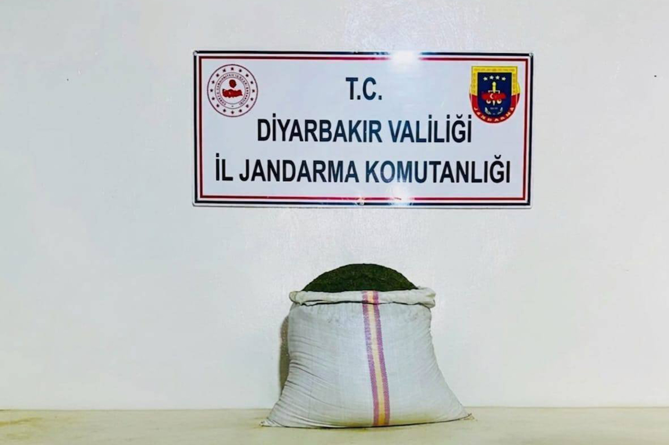 Diyarbakır'da jandarmadan uyuşturucu operasyonu