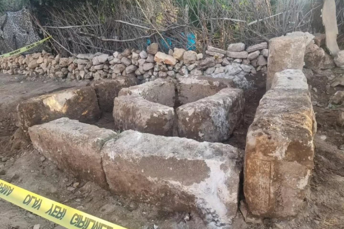 Mardin'de peyzaj çalışmasında tarihi kitabeler bulundu