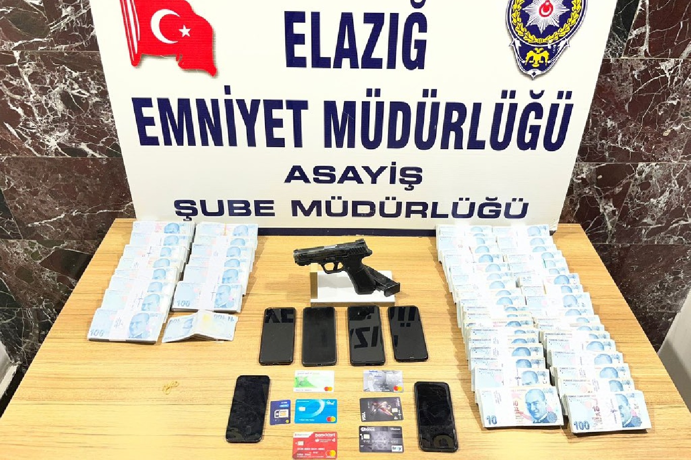 Elazığ merkezli dolandırıcılık operasyonunda 3 tutuklama