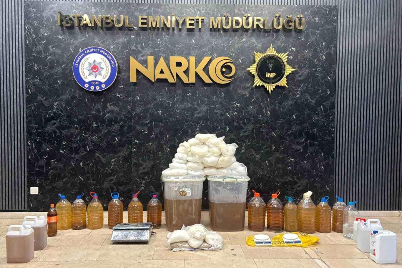 İstanbul'da uyuşturucu operasyonu: 4 gözaltı