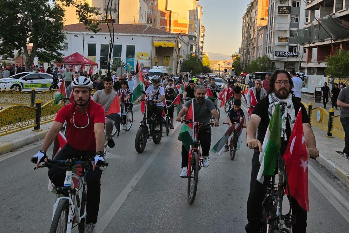 Elazığlılar Gazze için pedal çevirdi