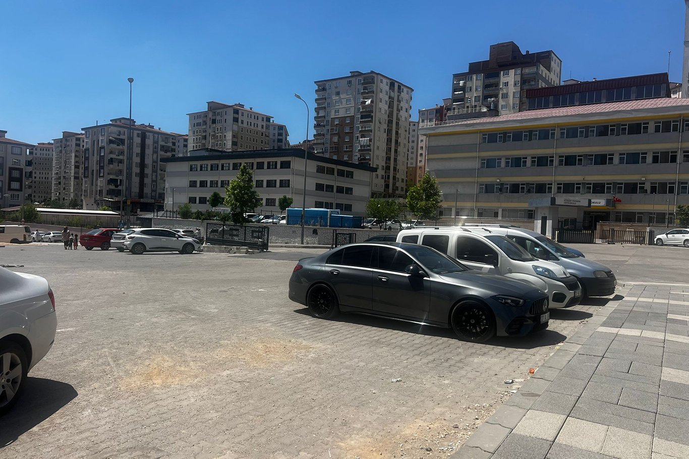 Gaziantep esnafından tel örgü tepkisi: Mağduriyetimizin giderilmesini istiyoruz