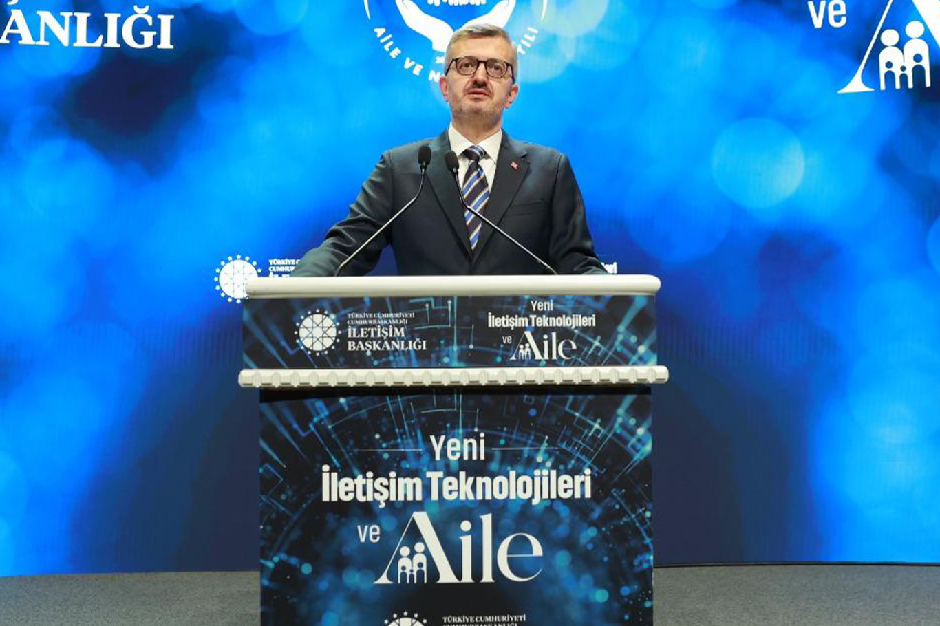 Duran: Ebeveyn-çocuk bağının güçlü olduğu aileler milletimizin en stratejik gücüdür