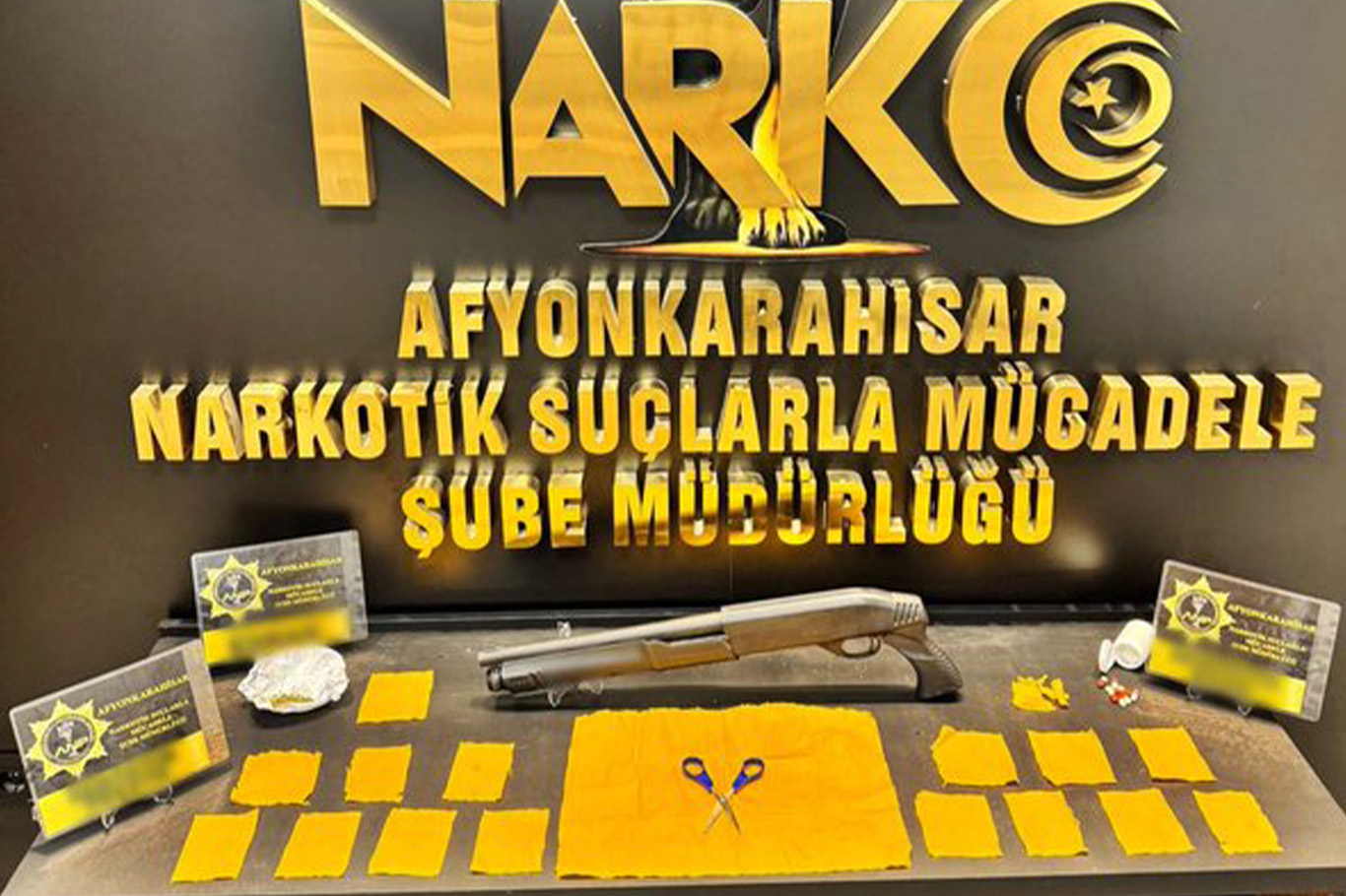 Afyonkarahisar'da uyuşturucu operasyonu: 2 şüpheli tutuklandı