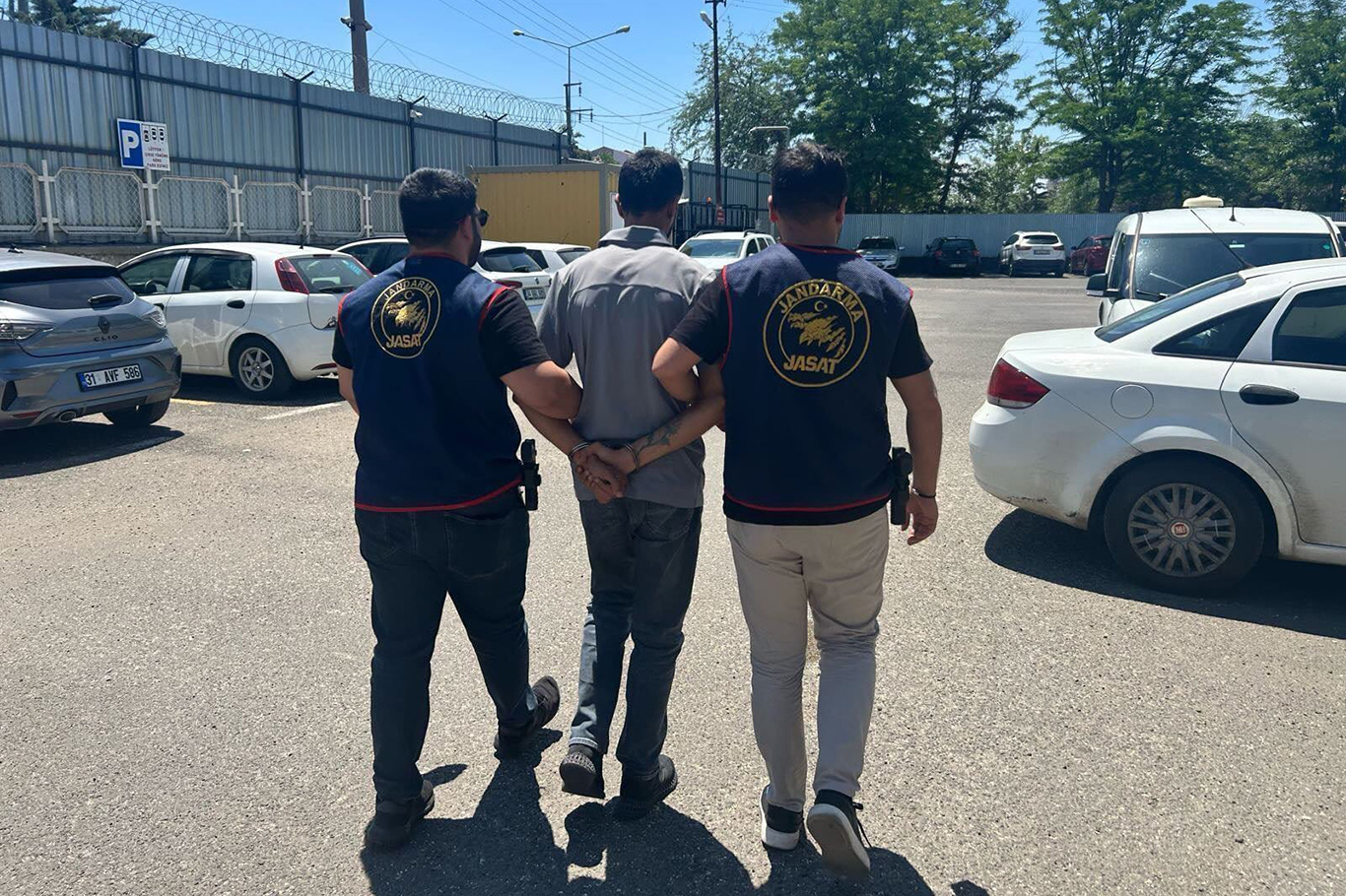 Diyarbakır'da farklı suçlardan aranan 162 kişi yakalandı