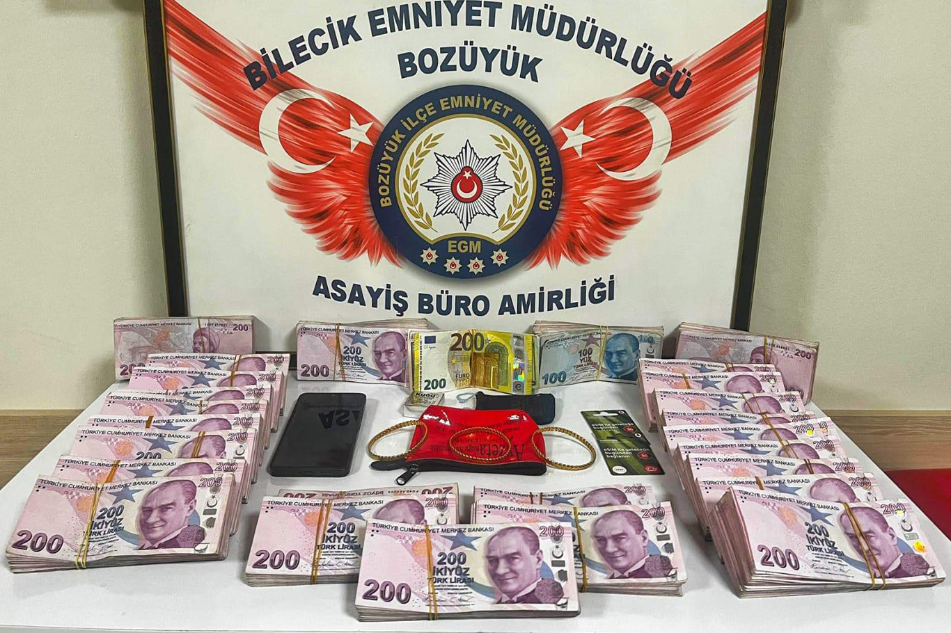 Binbaşı yalanıyla dolandırıcılık yapan şüpheli yakalandı