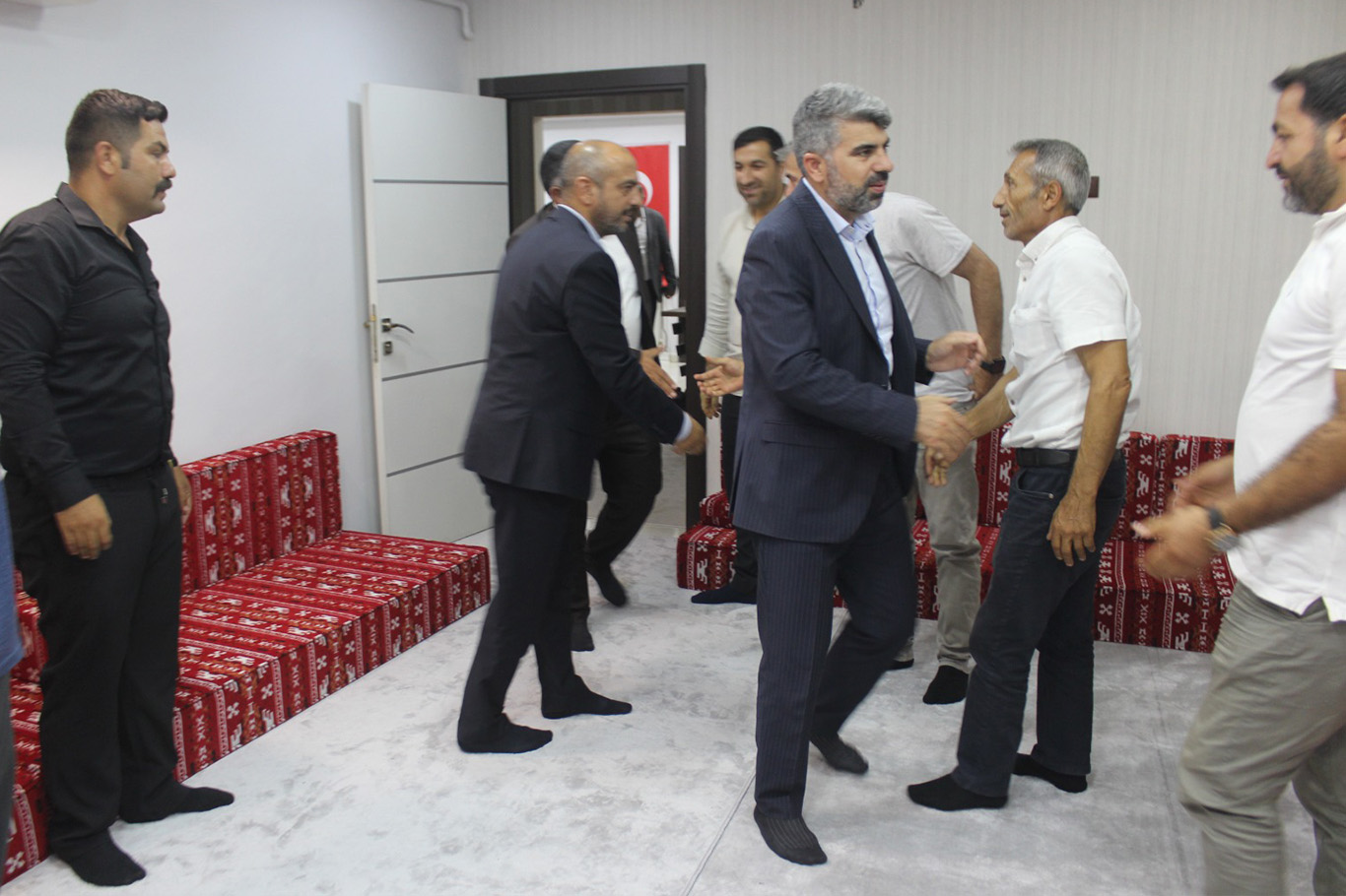 HÜDA PAR Milletvekili Dinç Elazığ'da temaslarda bulundu