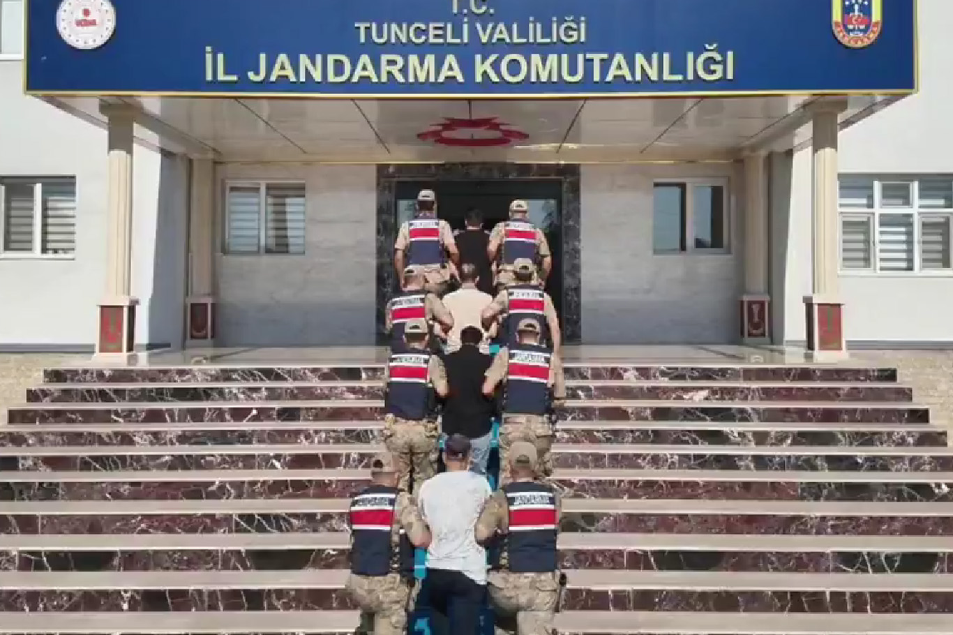 Tunceli merkezli dolandırıcılık operasyonunda 11 şüpheli tutuklandı