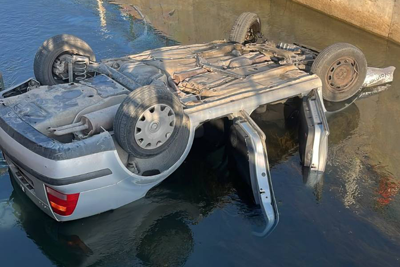 Malatya'da otomobil sulama kanalına düştü: 1 yaralı