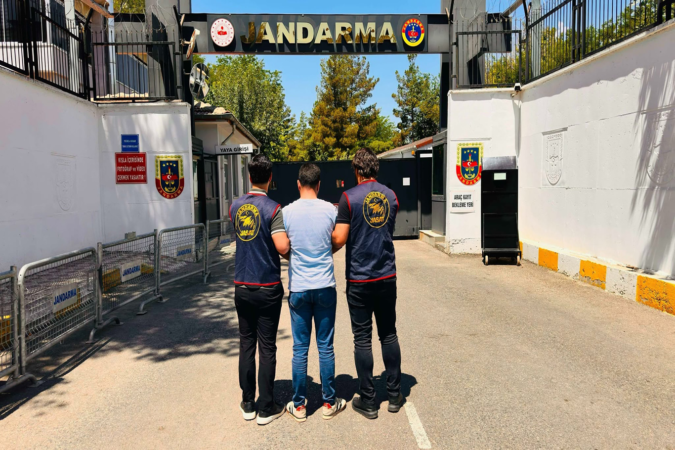 Diyarbakır'da haklarında yakalama kararı bulunan 143 kişi yakalandı