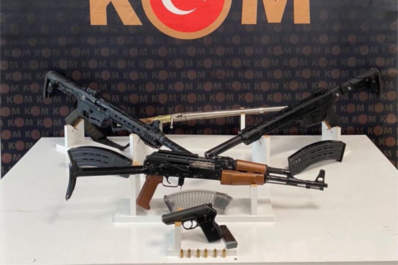 Dijital platformlarda ruhsatsız silahlar tıkır tıkır satılıyor