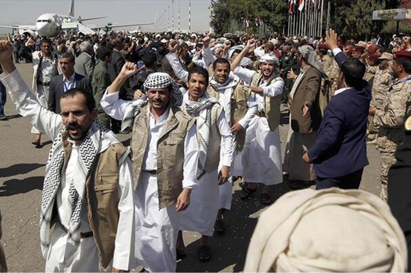 Yemen'de Ensarullah ve Suudi destekli hükümet arasında kriz tırmanıyor