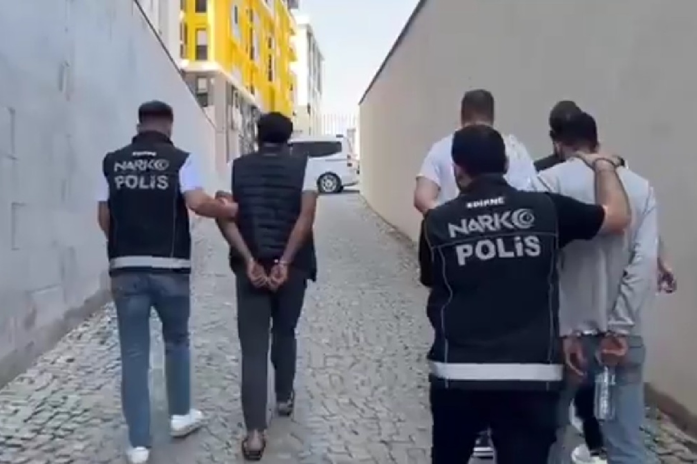 Edirne'de uyuşturucu operasyonunda 2 şüpheli tutuklandı