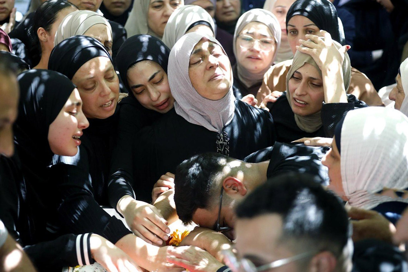 İşgalcilerin Gazze'ye saldırılarında son 24 saatte 13 Filistinli şehit oldu