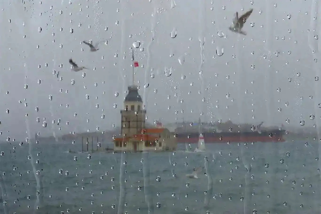 İstanbul Valiliği'nden sağanak yağış ve kuvvetli rüzgâr uyarısı