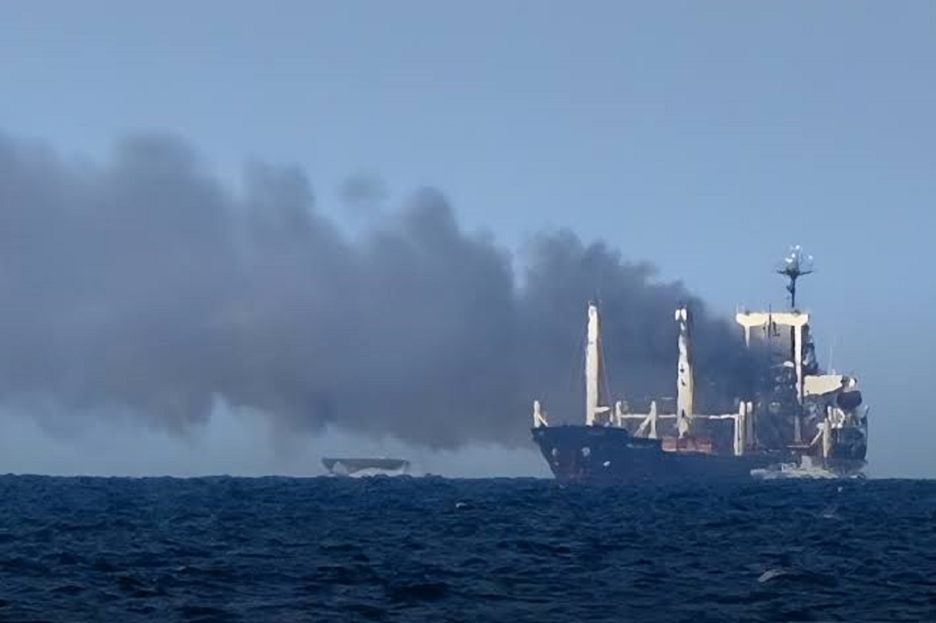 Karadeniz'de Türkiye bayraklı gemiye İHA saldırısı: Bir ölü, 3 yaralı