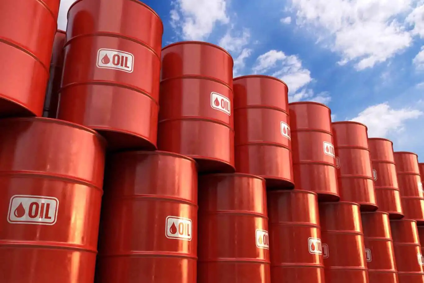 Petrol fiyatları mayıstan bu yana ilk kez 100 doları aştı
