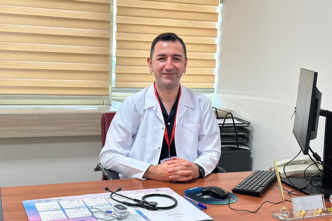 Op. Dr. Aktürk: İki haftadan uzun süren öksürüğü ihmal etmeyin