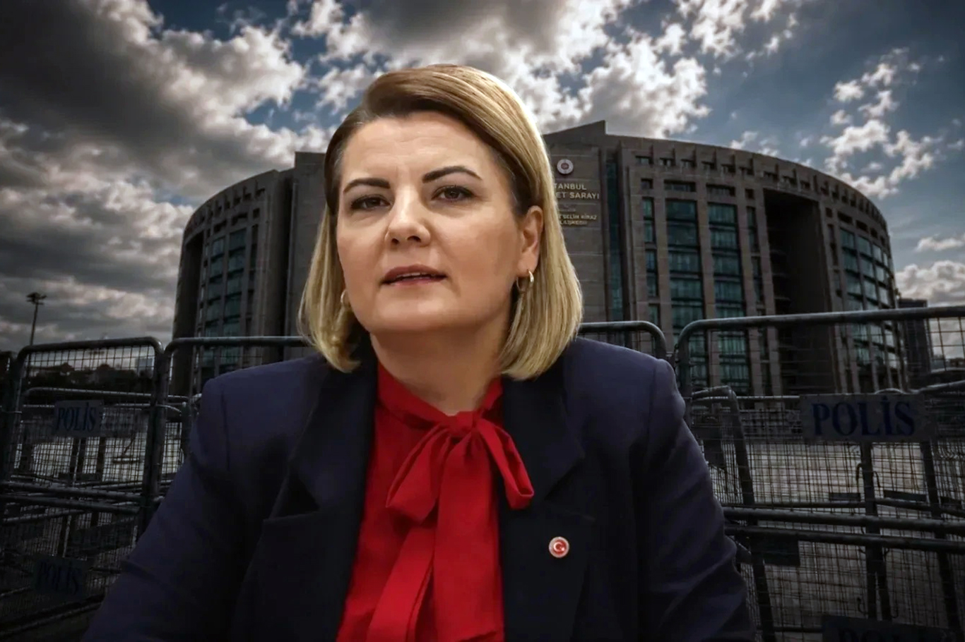 İzmit Belediye Başkanı Fatma Kaplan Hürriyet görevden uzaklaştırıldı