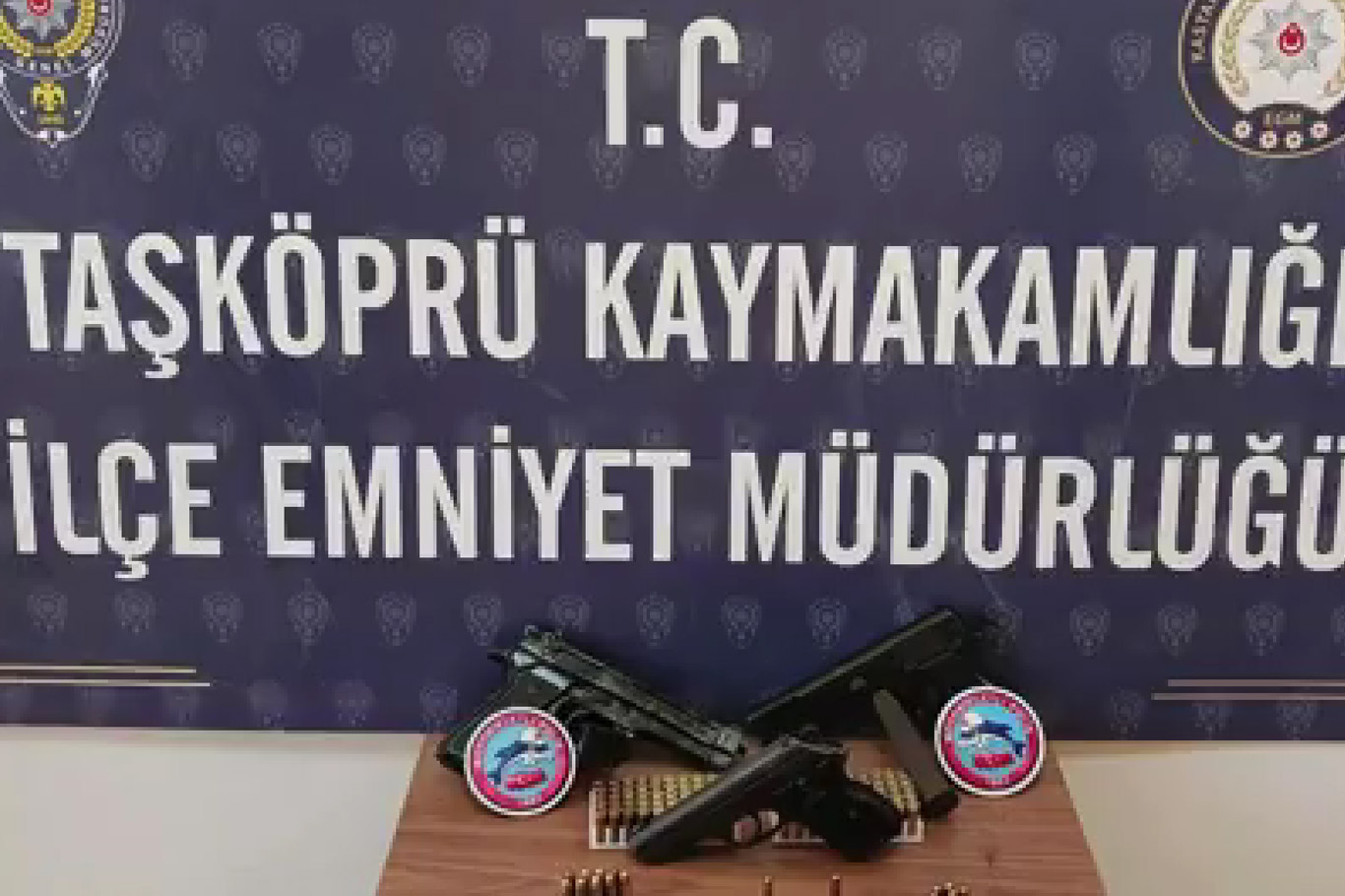 Kastamonu Taşköprü'de asayiş uygulamasında ruhsatsız silah ele geçirildi