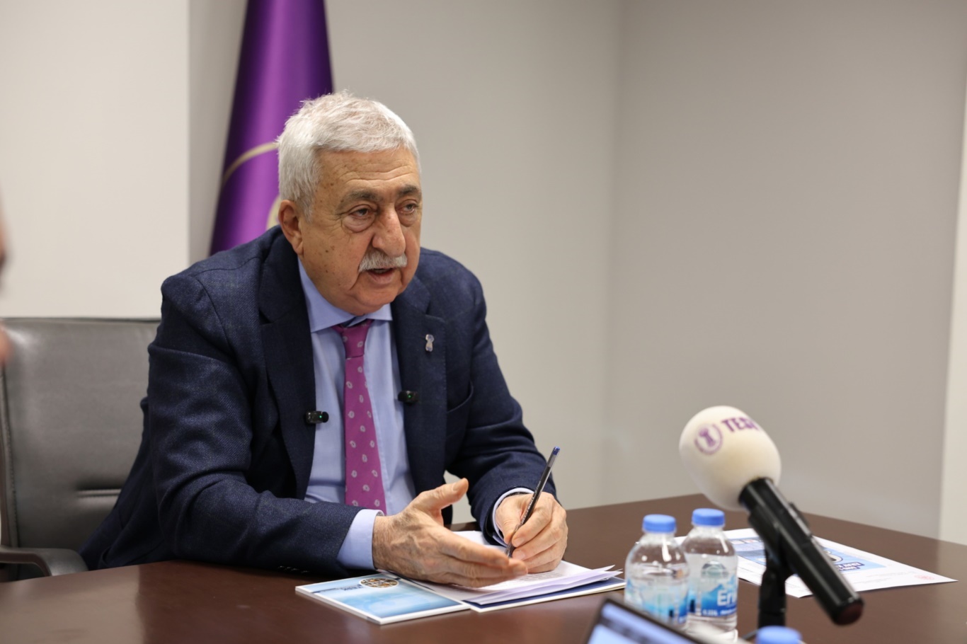 Palandöken: Esnaf haksız rekabetle karşı karşıya bırakılmamalı