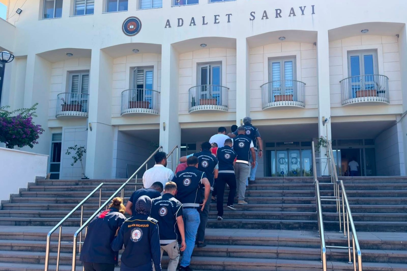 Muğla'da göçmen kaçakçılığı operasyonunda 7 şüpheli tutuklandı