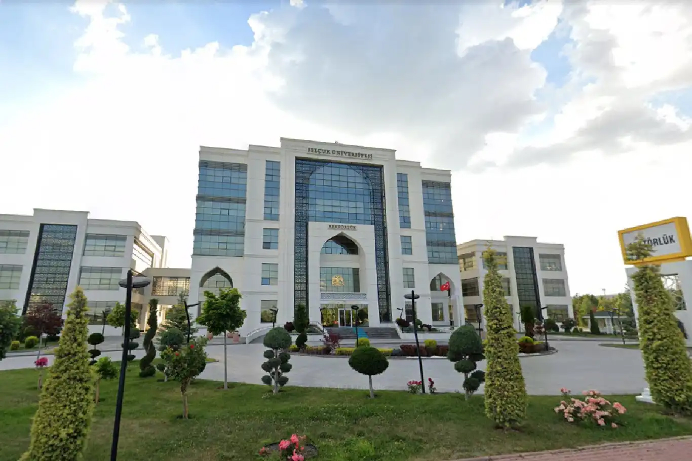 Selçuk Üniversitesi 89 sözleşmeli personel alacak
