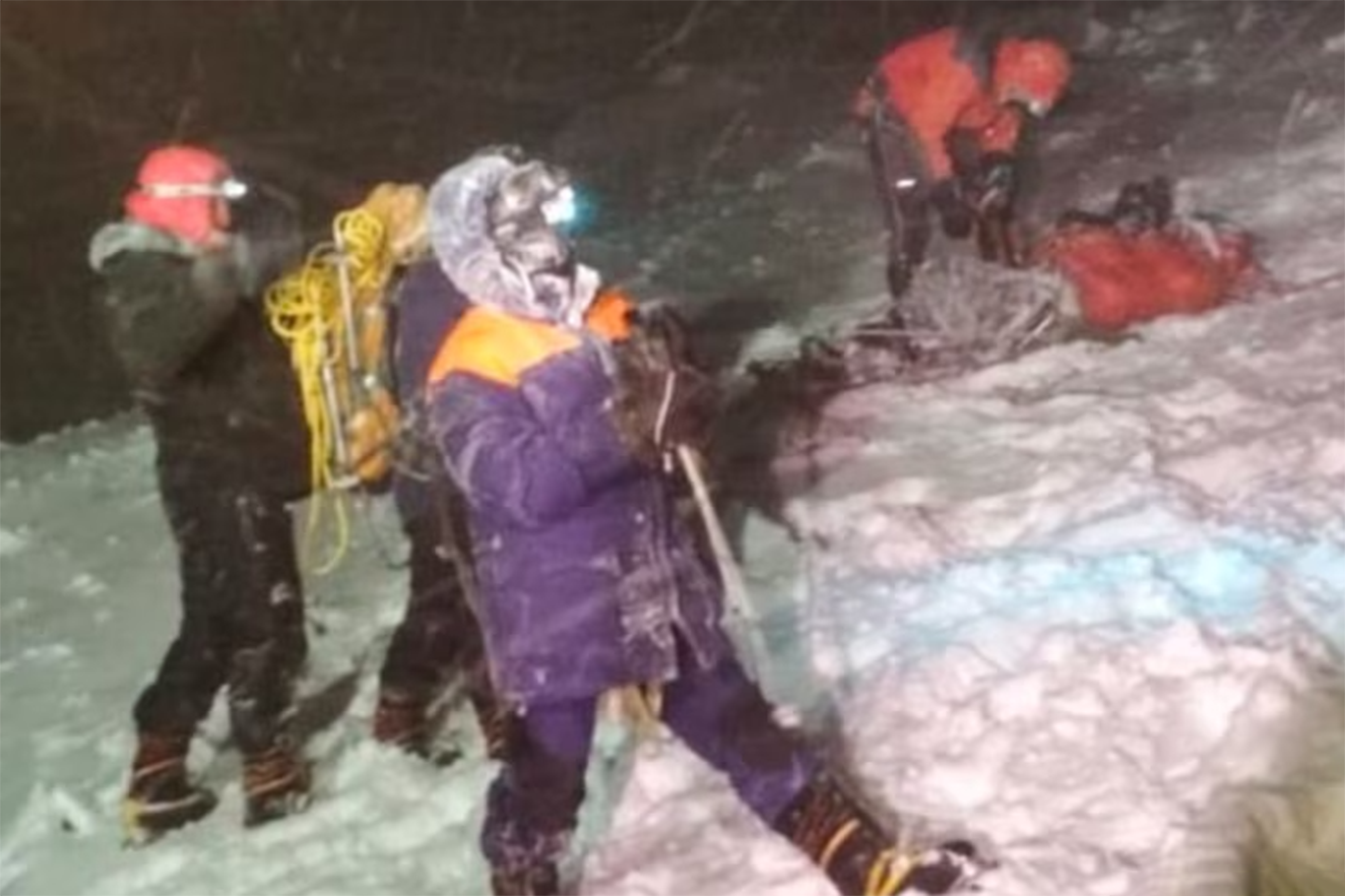 Rusya'da Elbruz Dağı'nda fırtına: 5 dağcı hayatını kaybetti