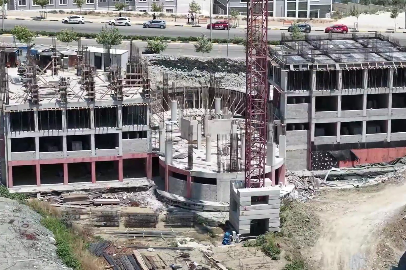 Hatay’da İl Müftülüğü binası ve cami inşaatı sürüyor