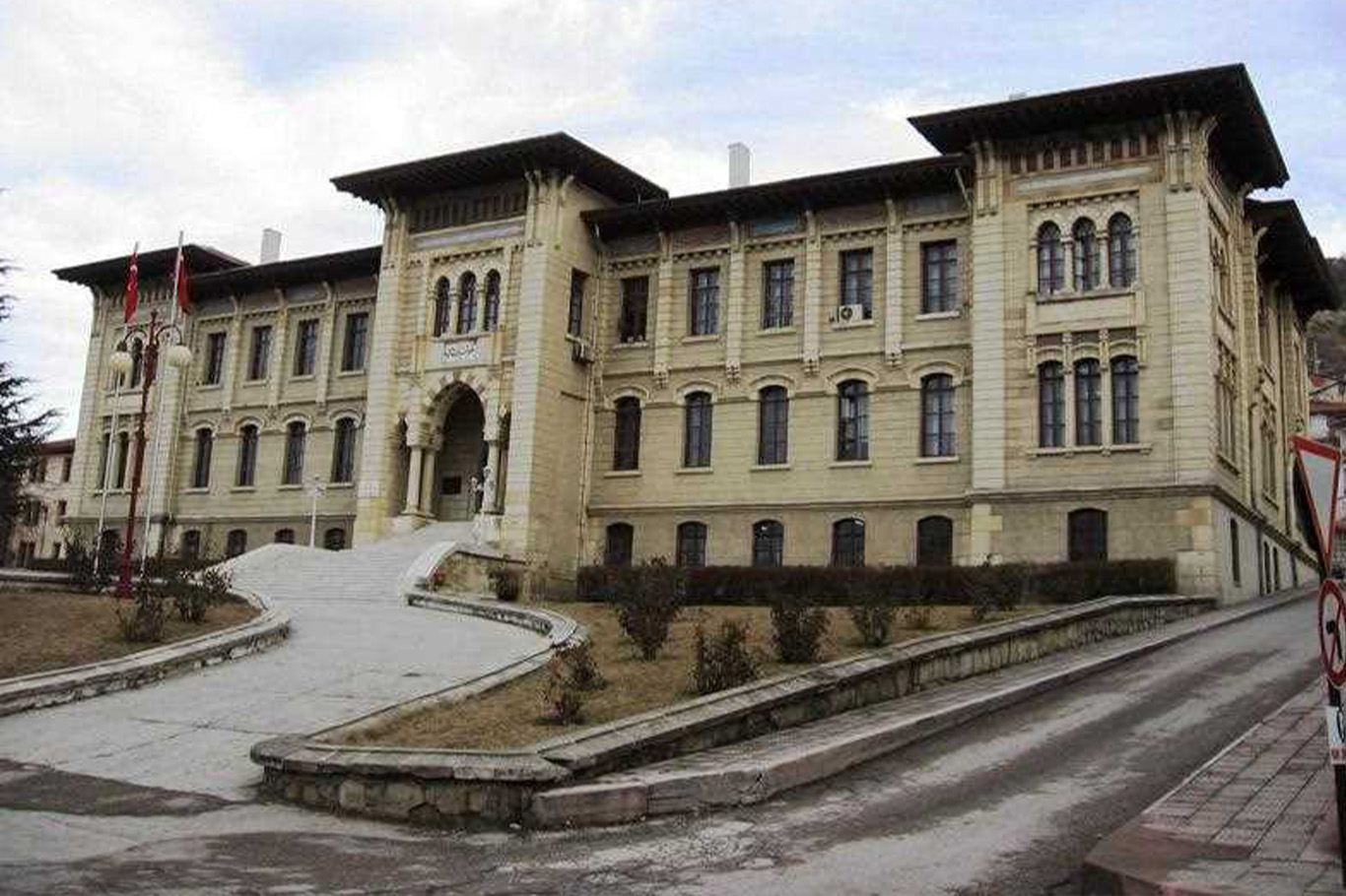 Kastamonu'da selin ardından yaralar sarılıyor: 838 personel sahada