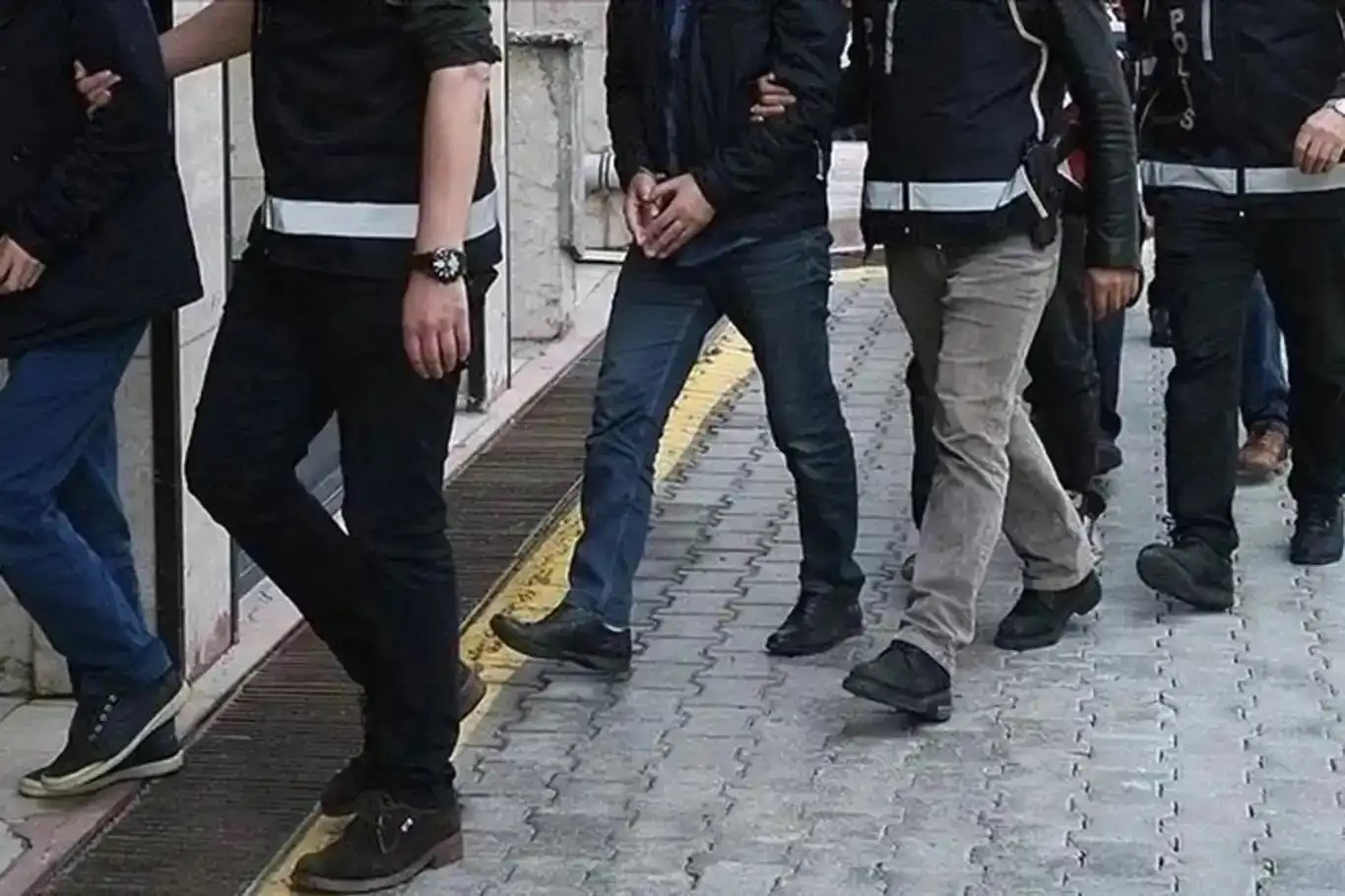 İstanbul'da dolandırıcılık operasyonu: 54 gözaltı