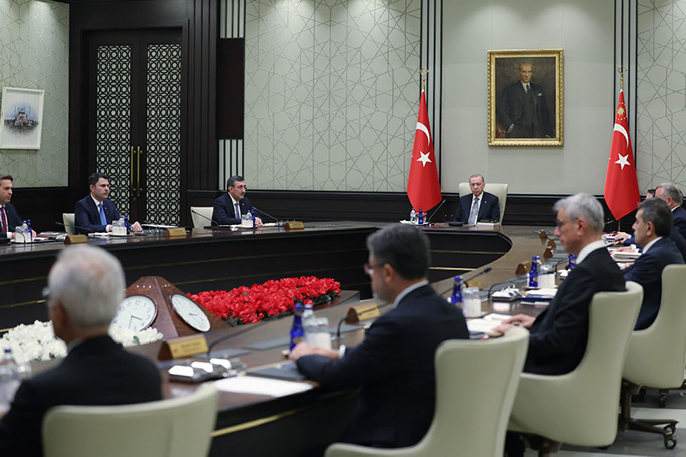 Kabine "Terörsüz Türkiye" ve ekonomi gündemiyle toplanıyor