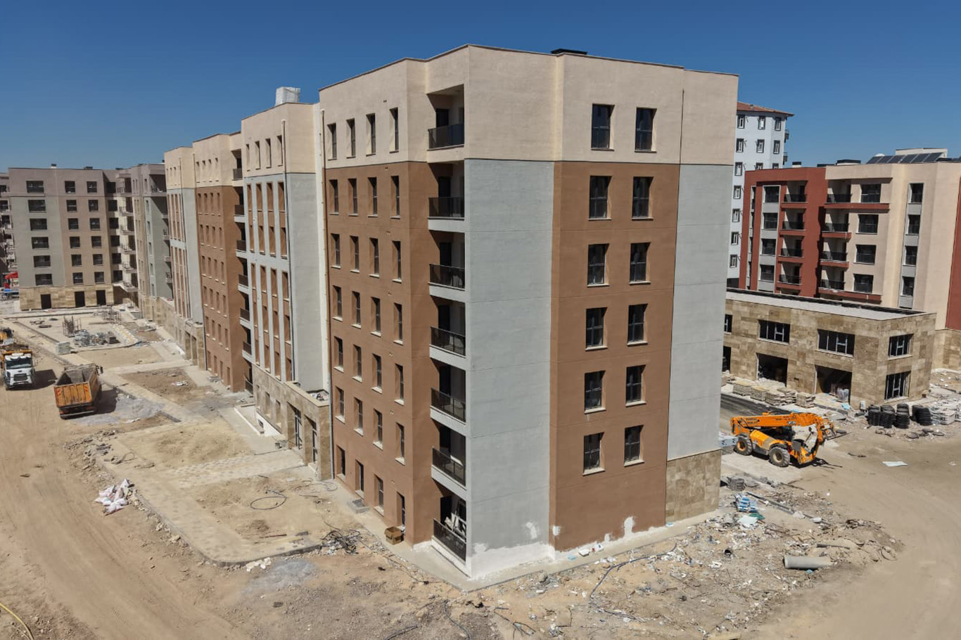 Malatya'da bin konut ile 800 iş yerinin yapımları sürüyor