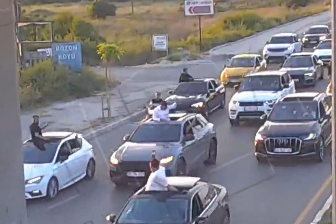 Mersin'de trafik güvenliğini tehlikeye düşüren düğün konvoyuna rekor ceza