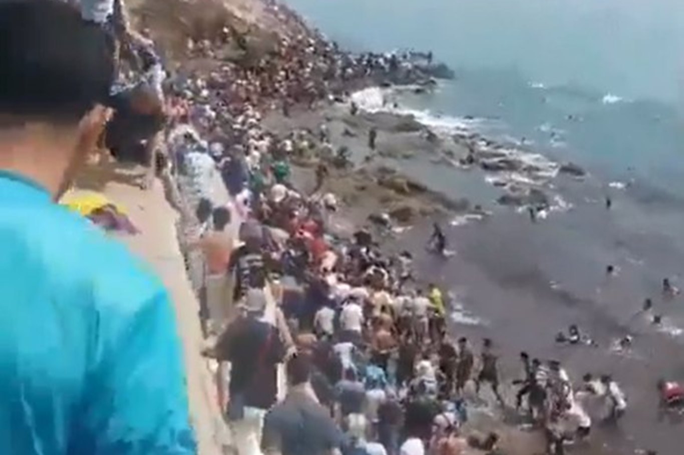 Ceuta'da hayatını kaybeden göçmen sayısı 57'ye yükseldi: 37 bin 500 göçmen Fas'a geri döndü