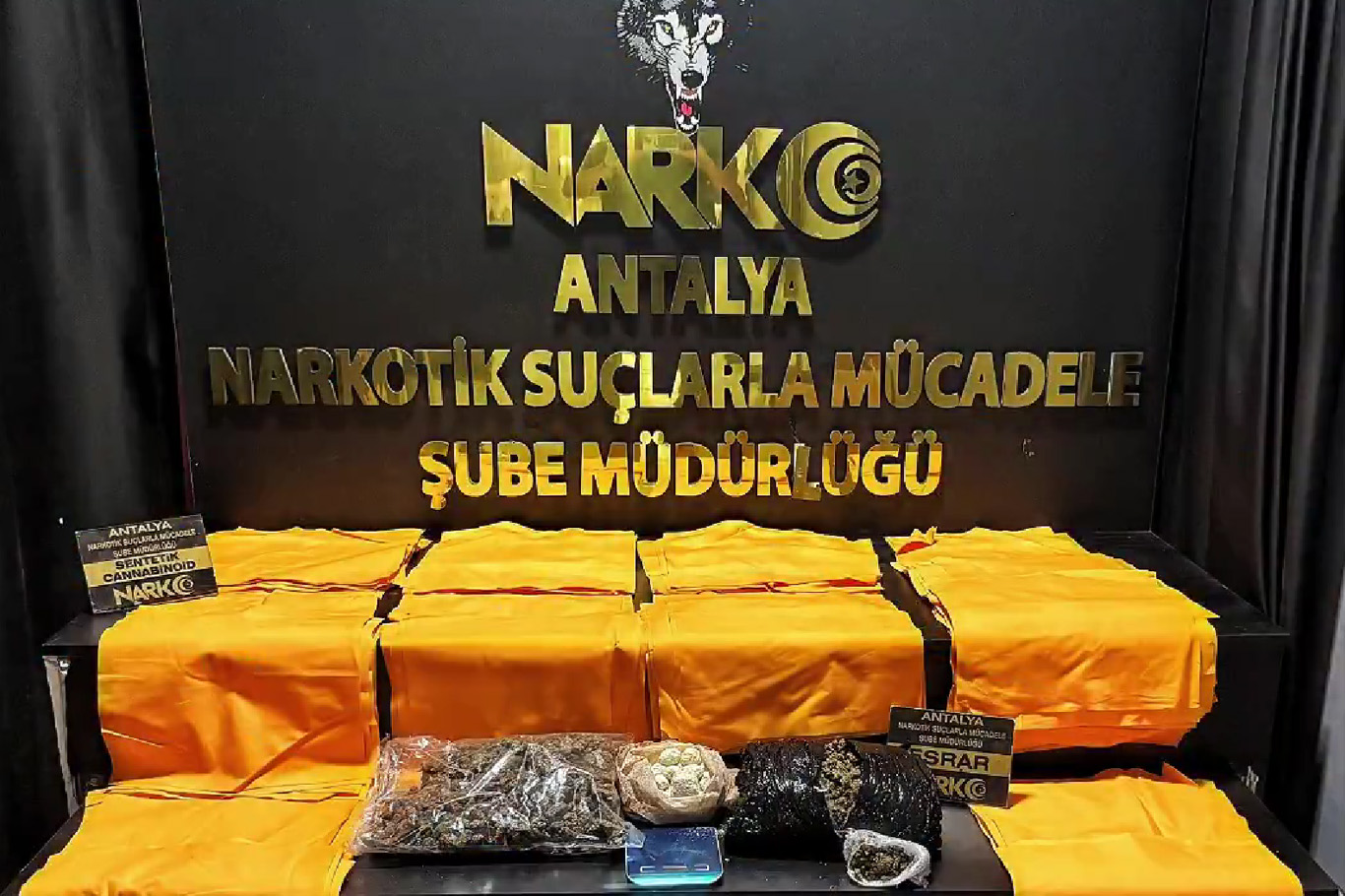 Antalya'da uyuşturucu operasyonunda 3 şüpheli tutuklandı