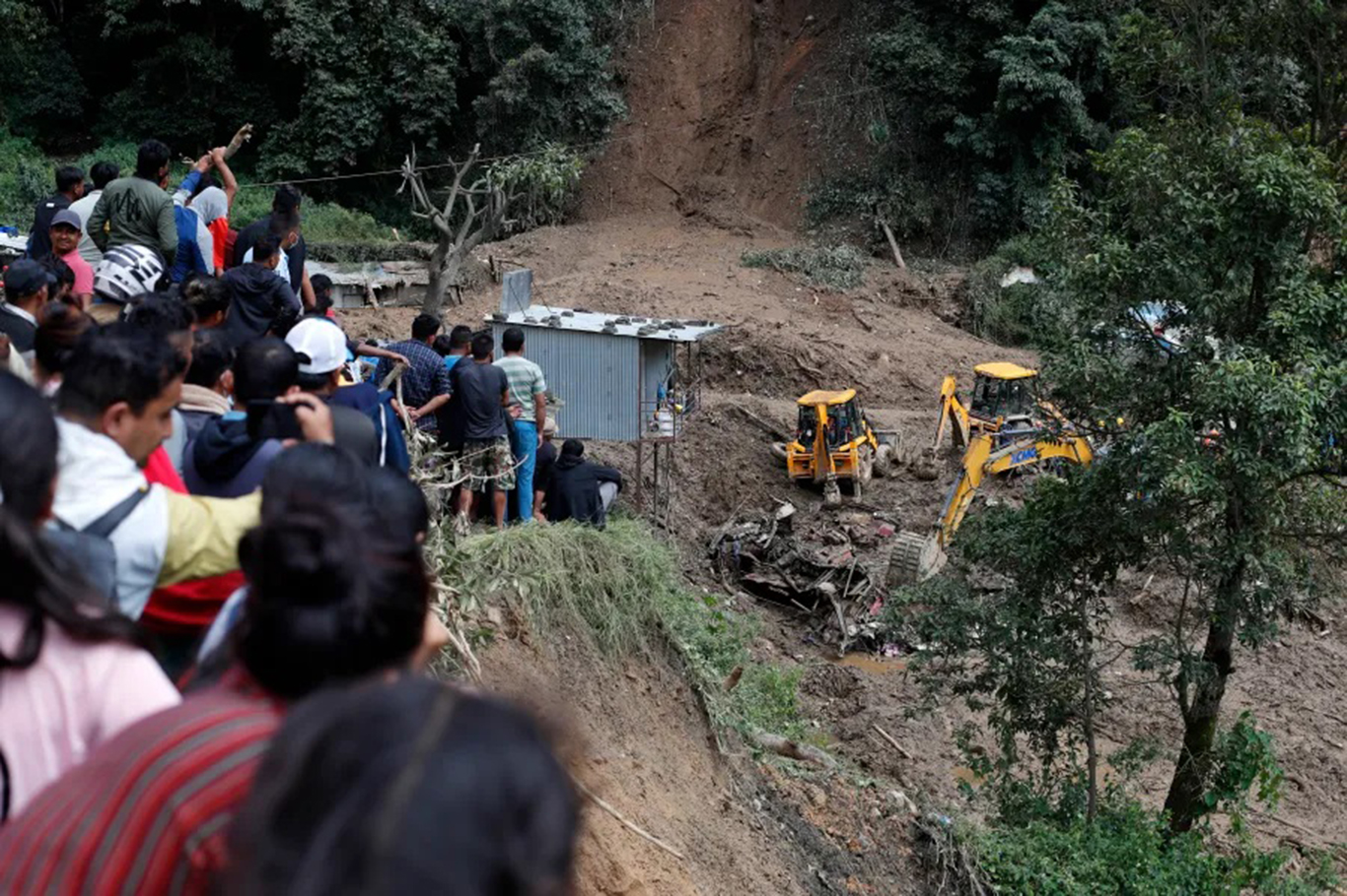 Nepal'de toprak kayması: 7 ölü, 5 kayıp