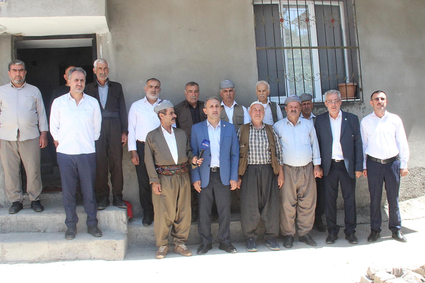 HÜDA PAR Milletvekili Demir, Roboski olayında hayatını kaybedenlerin aileleriyle bir araya geldi