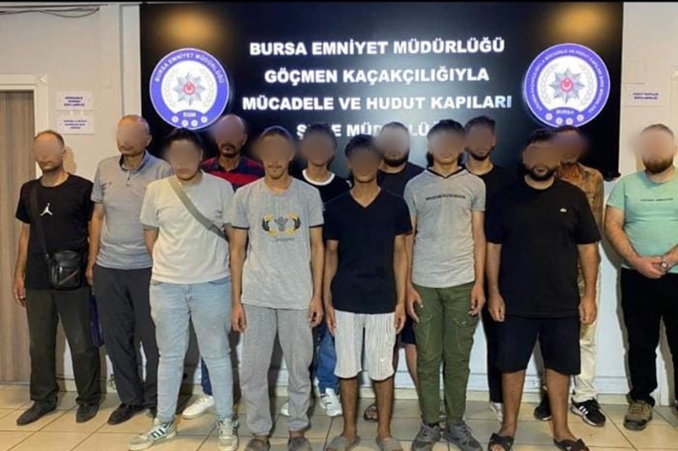 Bursa’da 13 düzensiz göçmen yakalandı, 2 şüpheli gözaltına alındı