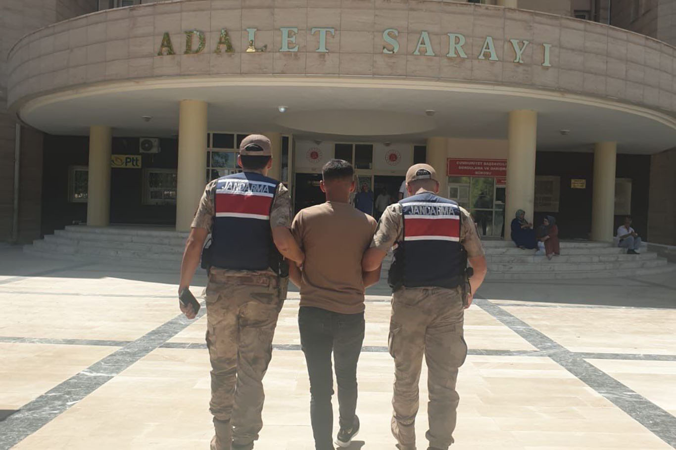Şanlıurfa'da 8 yıl 9 ay hapis cezası bulunan hükümlü yakalandı