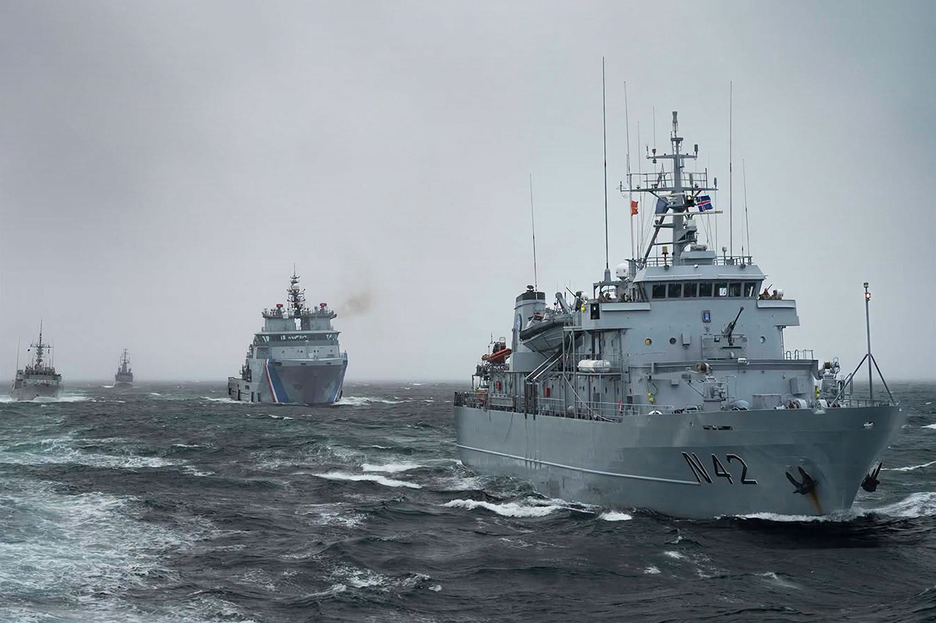 Kuzey Atlantik'te dikkat çeken NATO tatbikatı