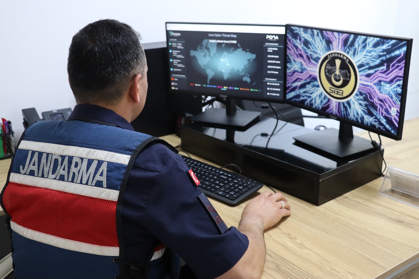 Gaziantep'te siber dolandırıcılık operasyonunda 12 tutuklama