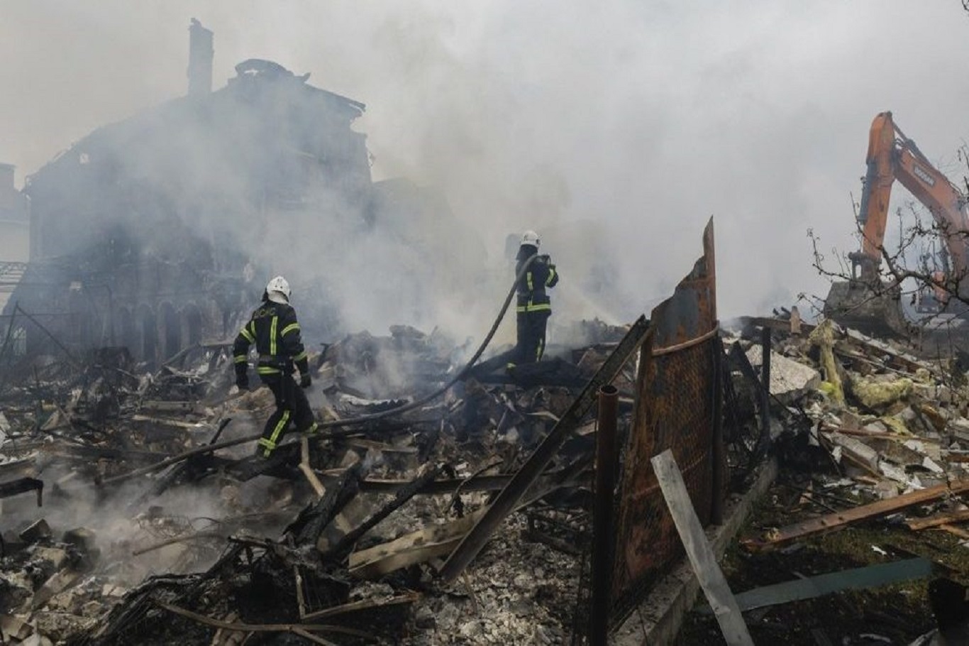 Rusya: Odessa'daki veri merkezi ile Çernomorsk Limanı'ndaki kuru yük gemisini vurduk