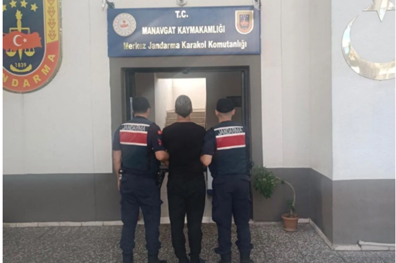  Antalya’da araması bulunan 594 kişi yakalandı