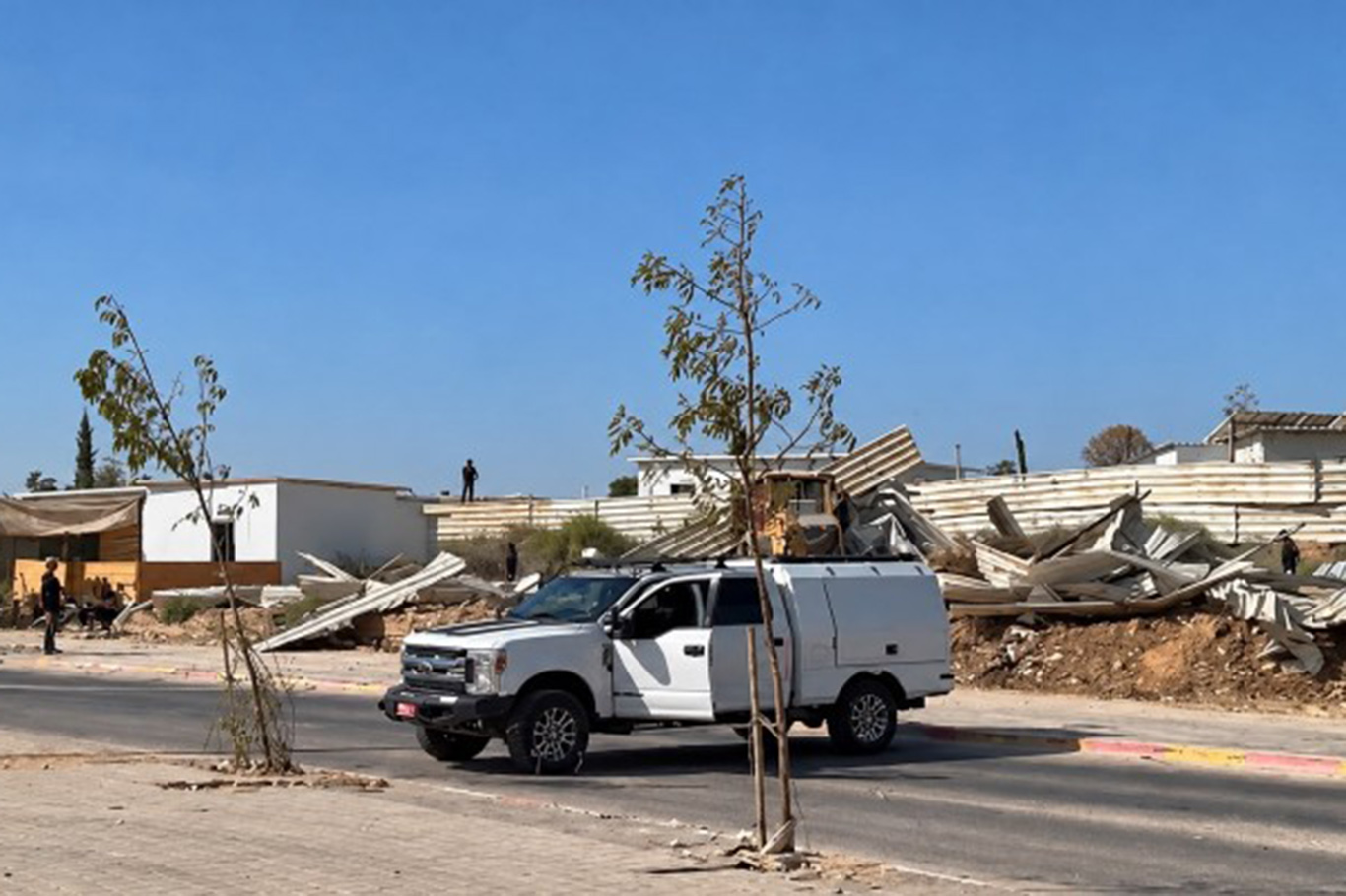 İşgalciler Nekab'da 80'den fazla ev ve camiyi yıktı: Yüzlerce Filistinli evsiz kaldı